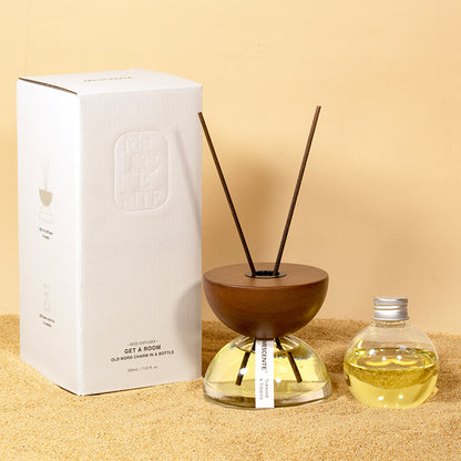 Modern hourglass diffuser for home aromatherapy and relaxation décor